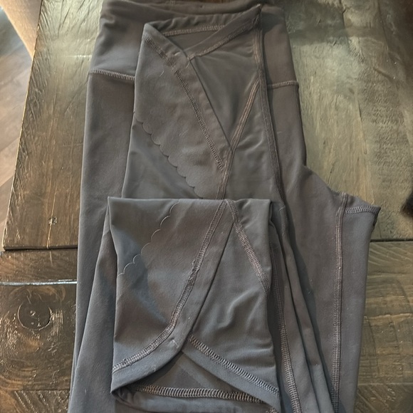 Victoria's Secret Sport Charcoal Leggings - Picture 5 of 5